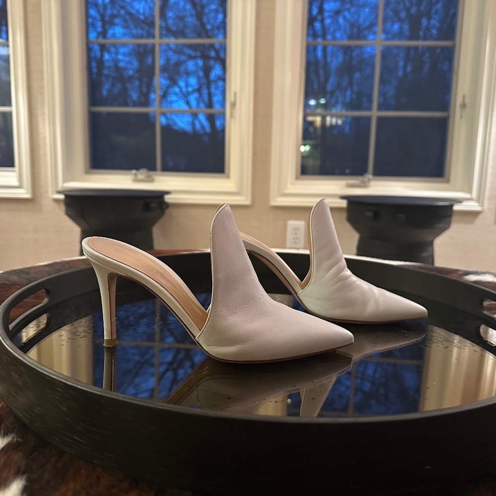 Gianvito Rossi Milano Aramis 85 nappa white mules